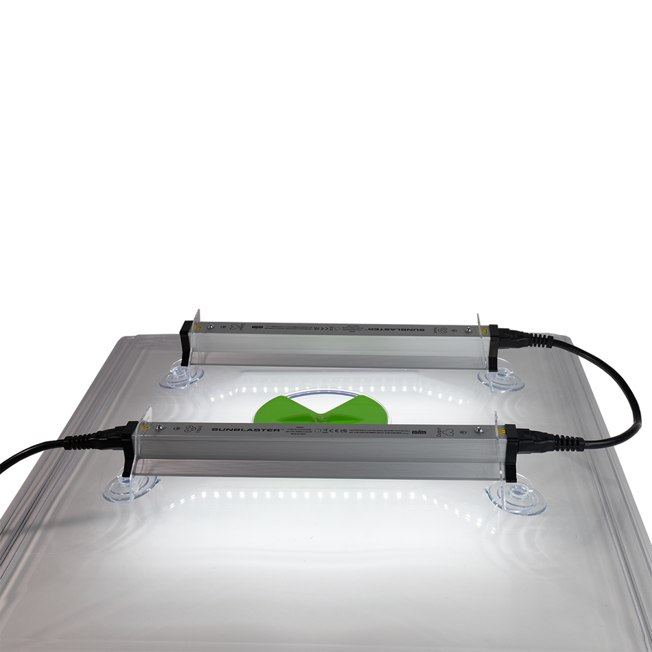 SunBlaster LED Propagation Light Kit with Brackets